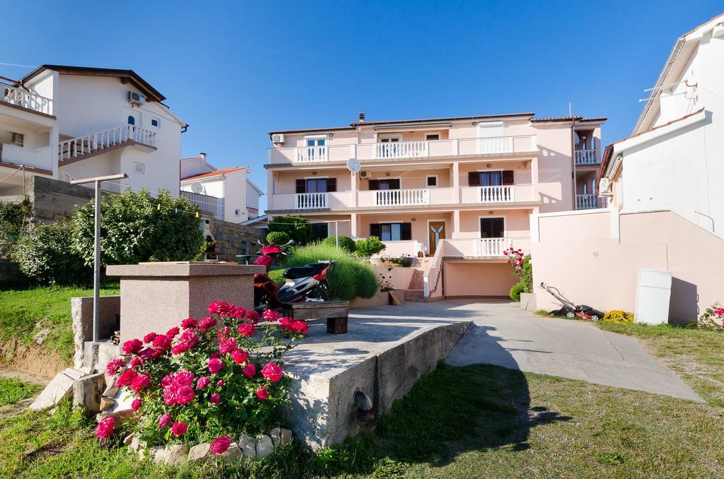 Apartments Dragan Lopar Exterior photo