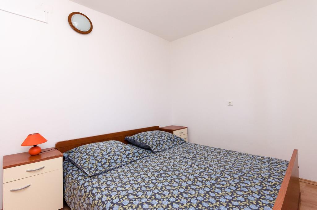 Apartments Dragan Lopar Exterior photo